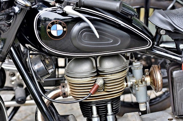 Trouvez la moto BMW qui vous ressemble !