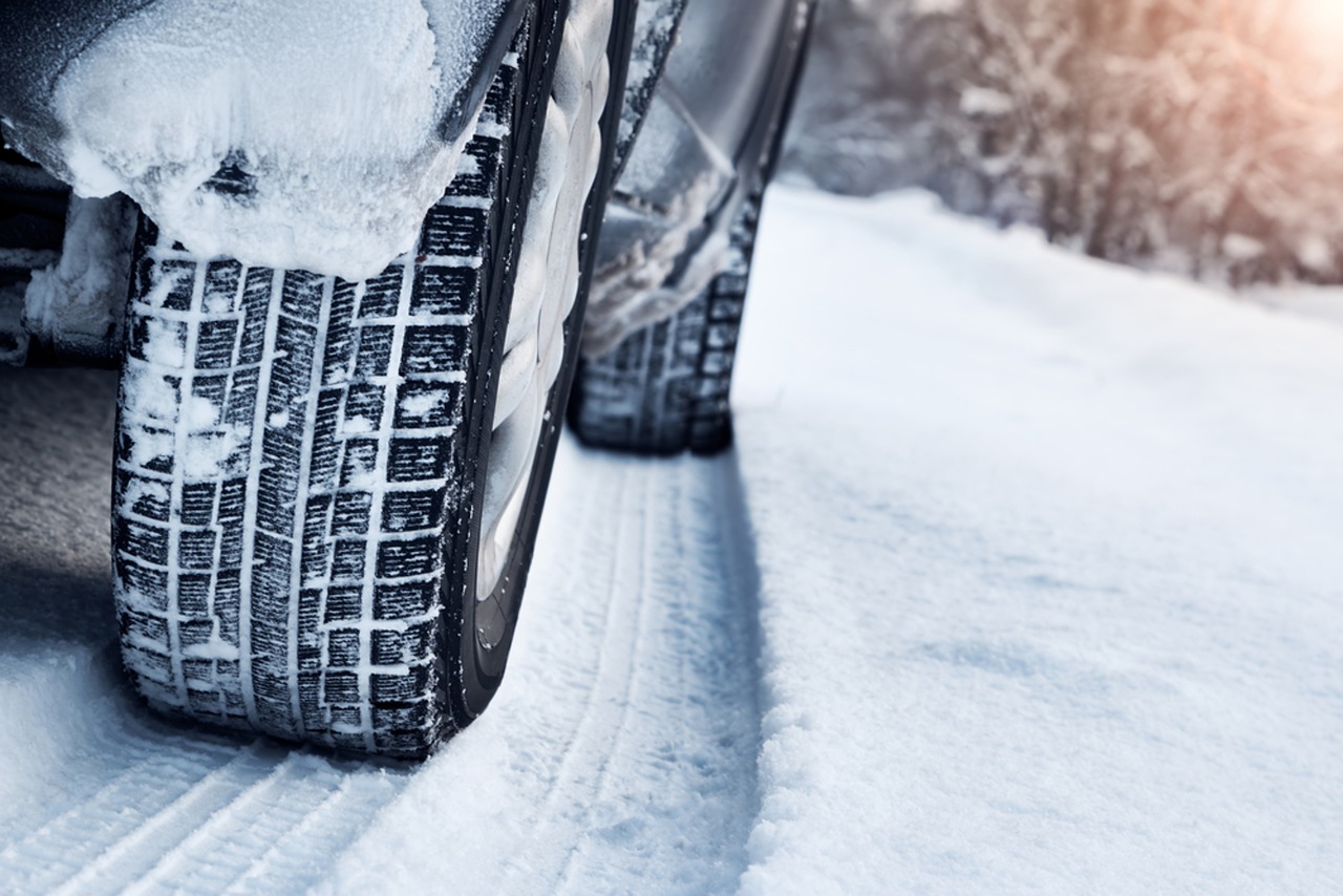 Facilitez l’installation de vos pneus d’hiver : conseils pour une mise en place rapide et efficace
