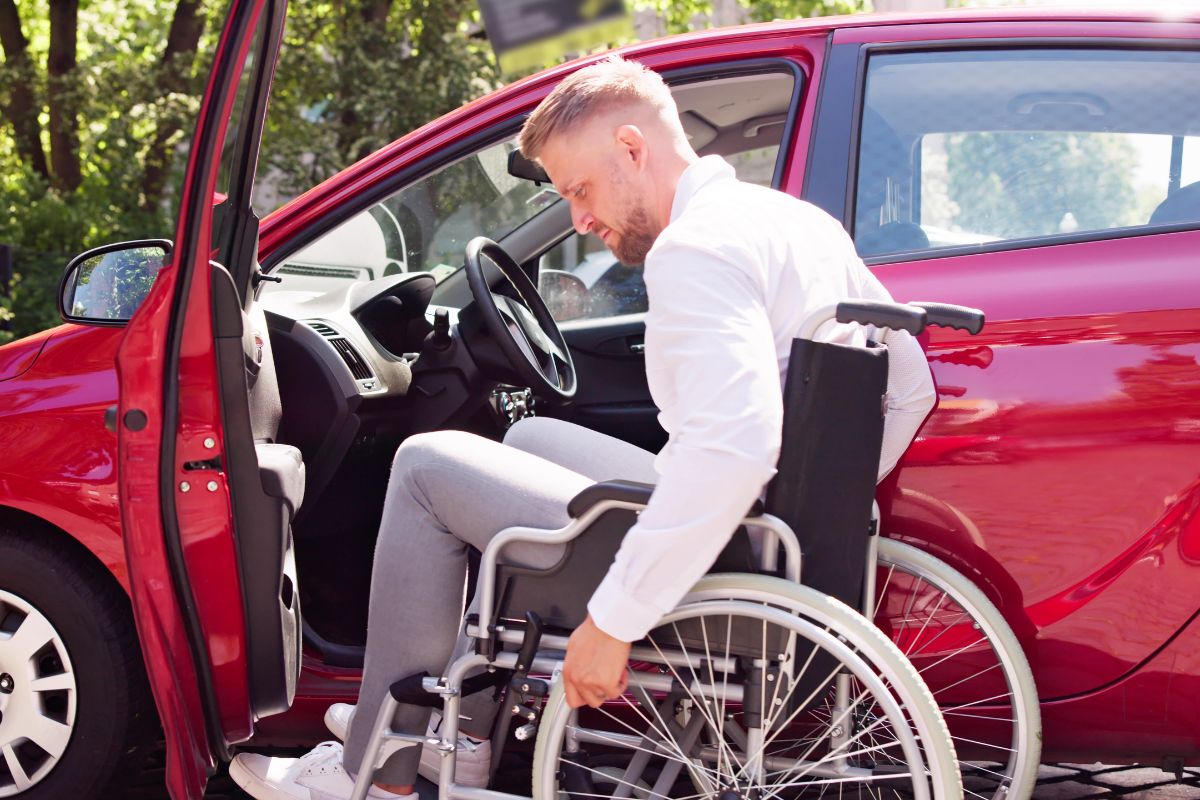 Tout ce qu’il faut savoir sur l’équipement de conduite pour handicapés