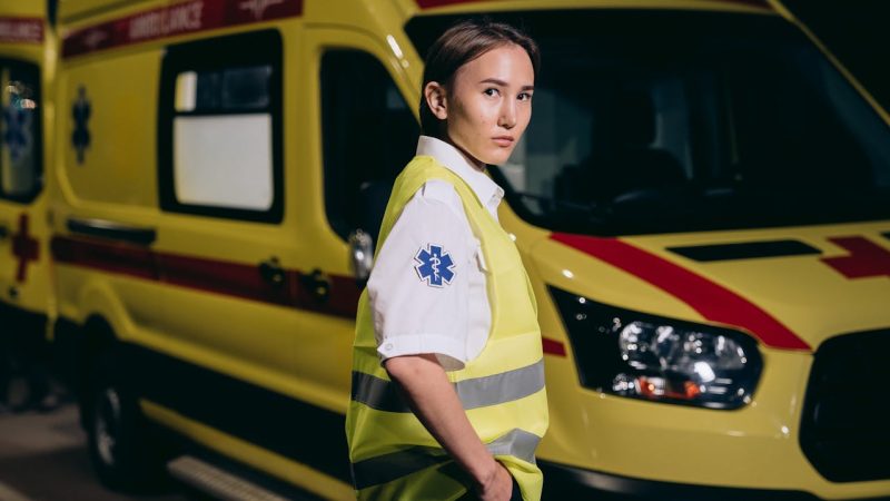 Les meilleures pratiques pour gérer les urgences routières, tout en restant calme et organisé